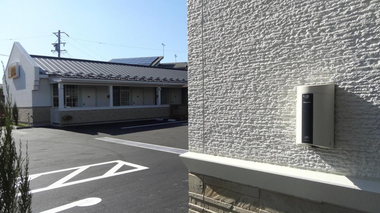 ﾌｧﾐﾘｰﾛｯｼﾞ旅籠屋・飛騨高山店モーテル エクステリア 写真